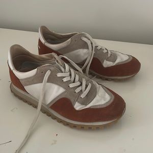 Rust Spalwart trail sneaker